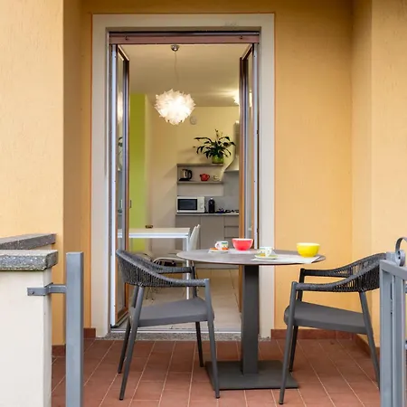 Trilocale In Centro Con Giardino Lejlighed Baveno