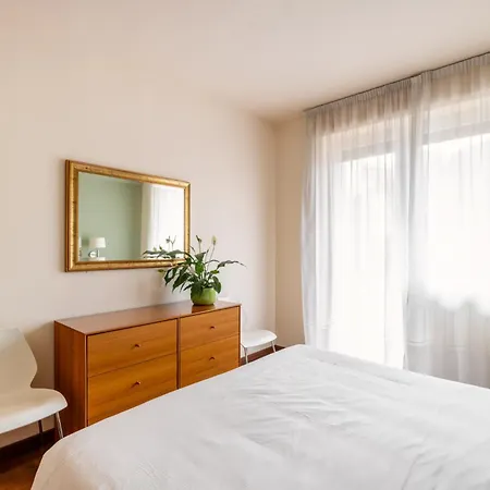 Trilocale In Centro Con Giardino Διαμέρισμα