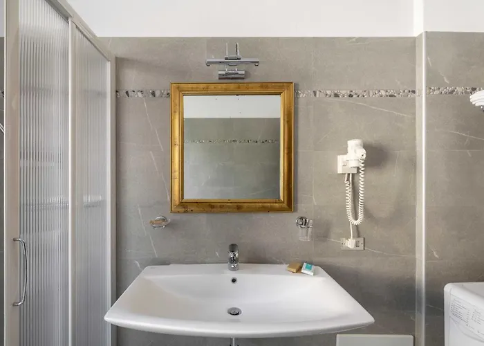 Trilocale In Centro Con Giardino Baveno