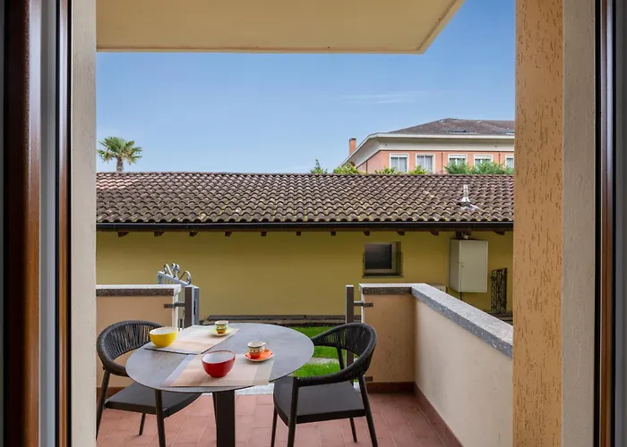 Trilocale In Centro Con Giardino Lejlighed *